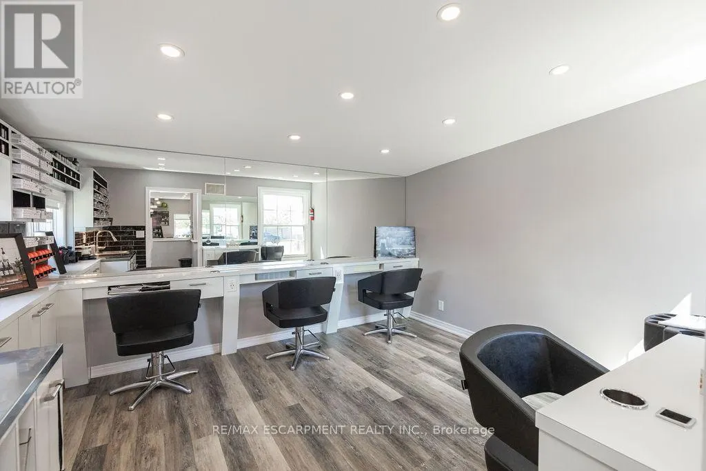 664 UPPER JAMES STREET
