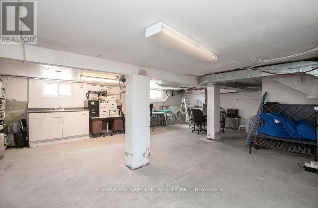 664 UPPER JAMES STREET