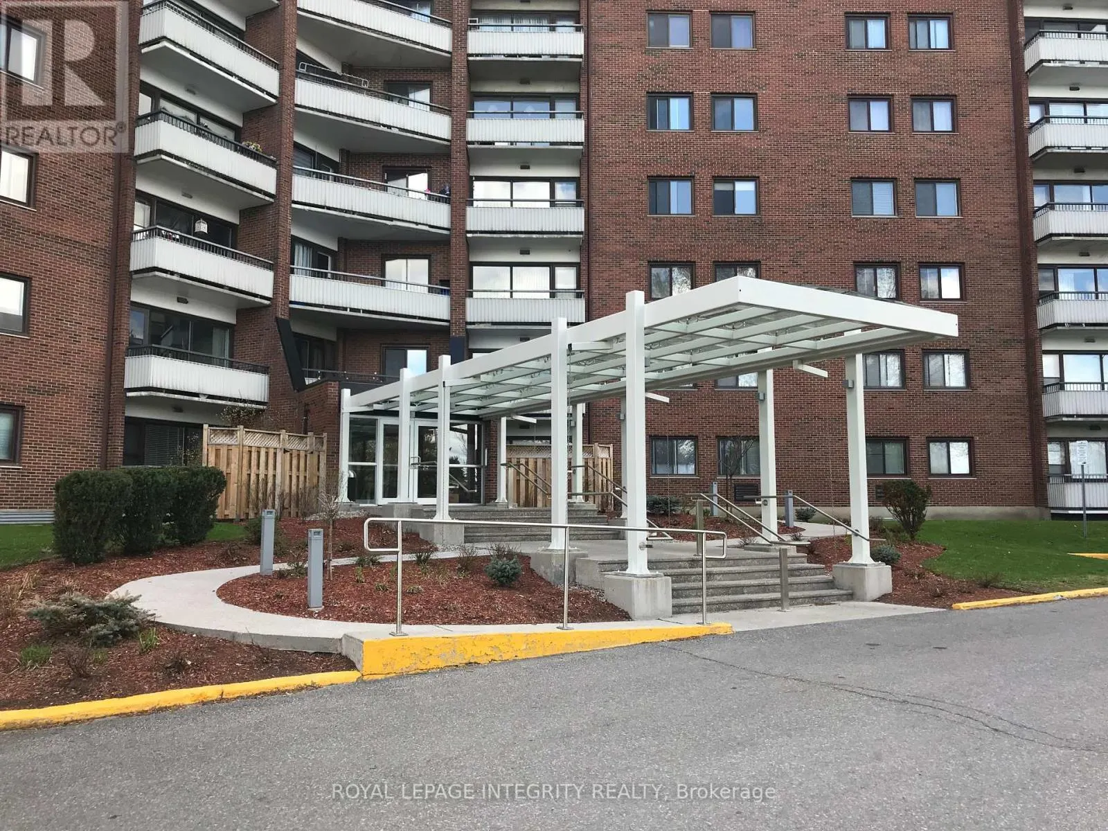 815 - 20 CHESTERTON DRIVE