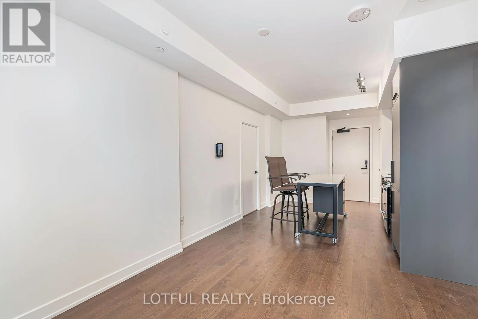 1305 - 560 RIDEAU STREET
