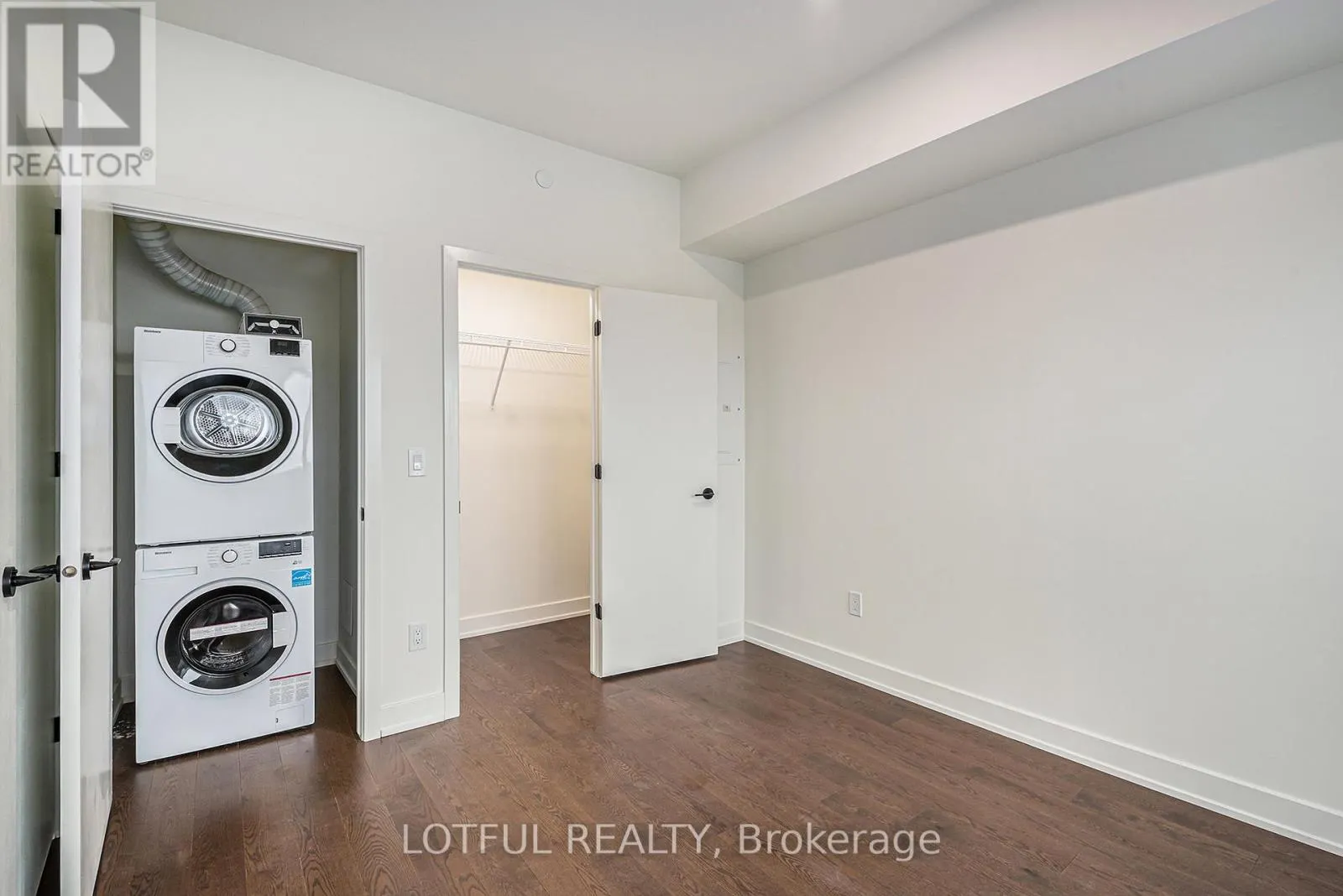 1305 - 560 RIDEAU STREET