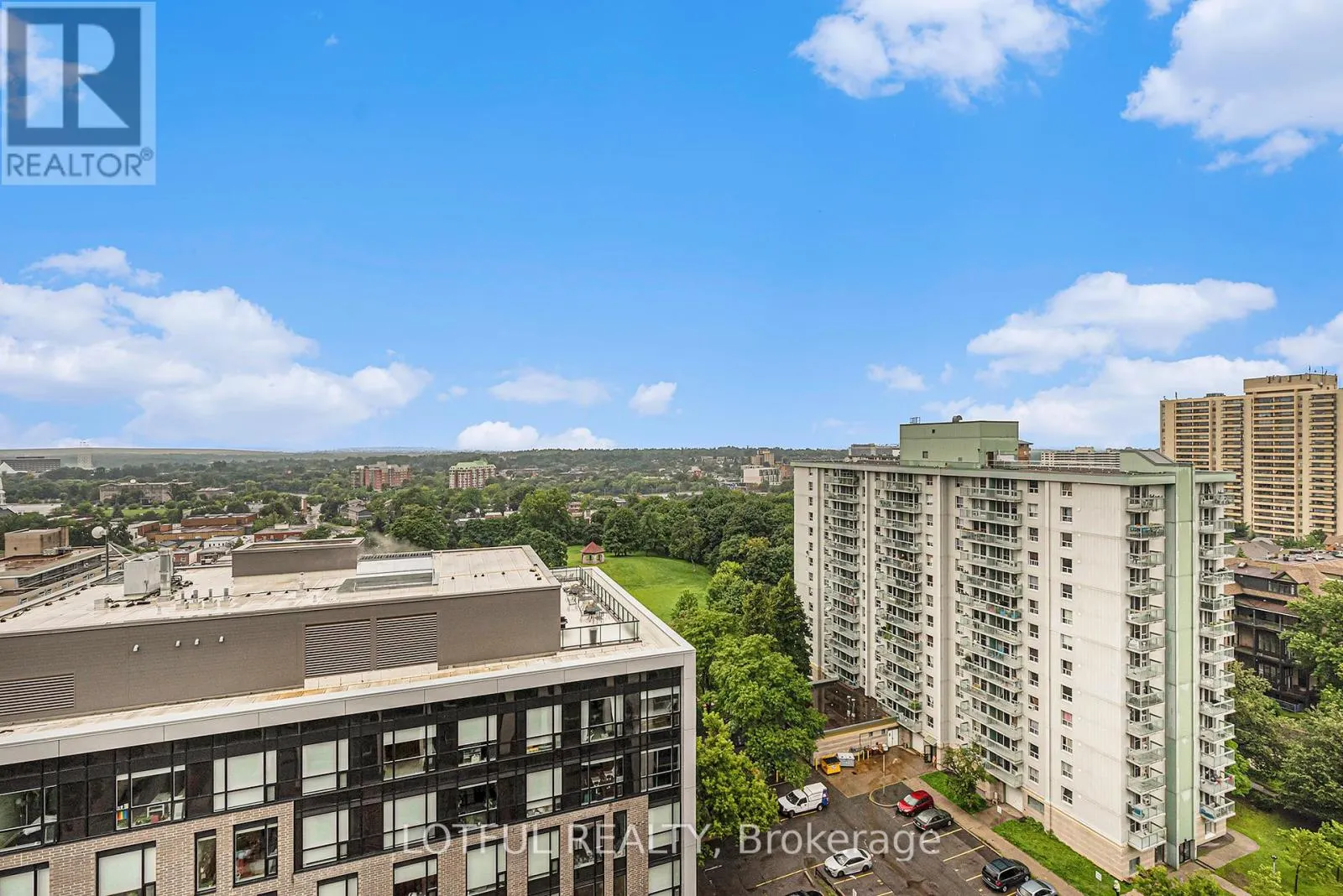 1305 - 560 RIDEAU STREET