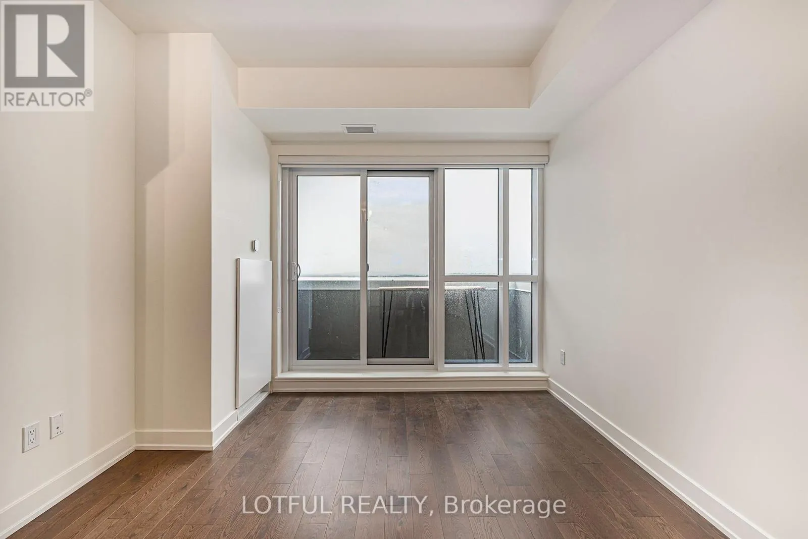1305 - 560 RIDEAU STREET