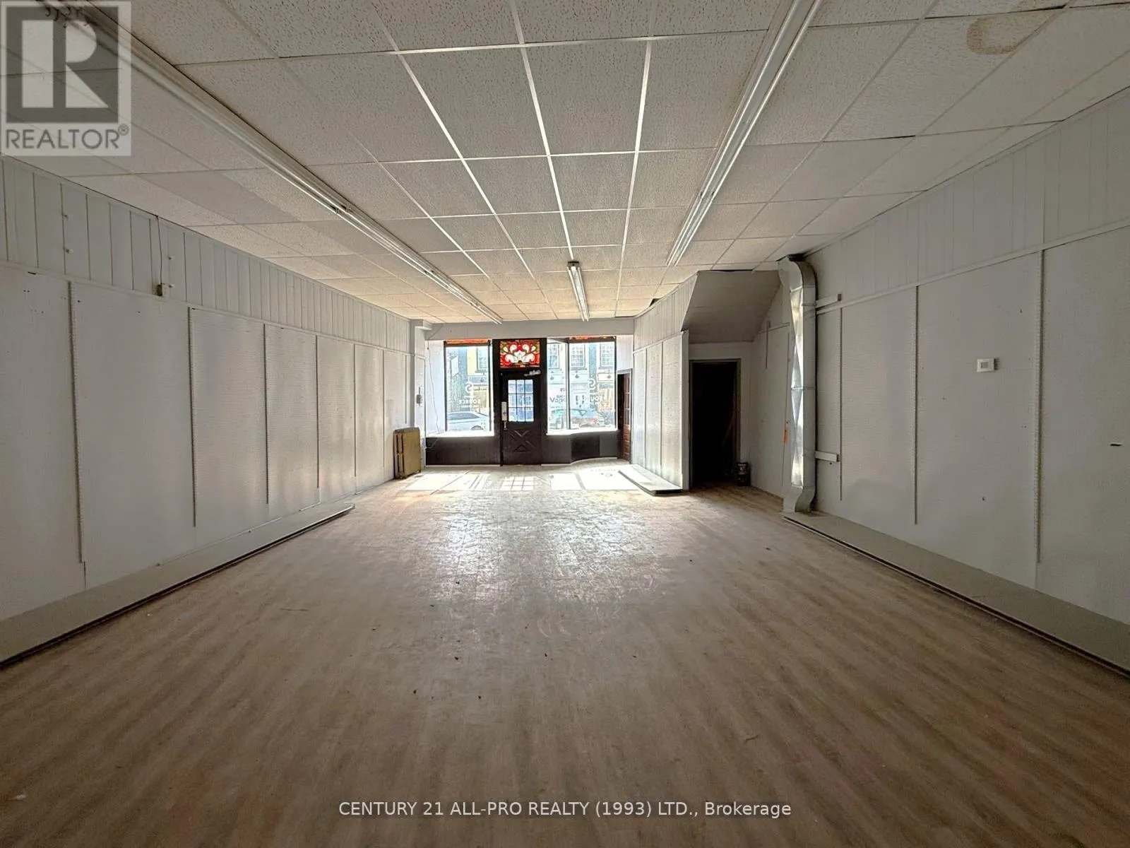 84 KING STREET W