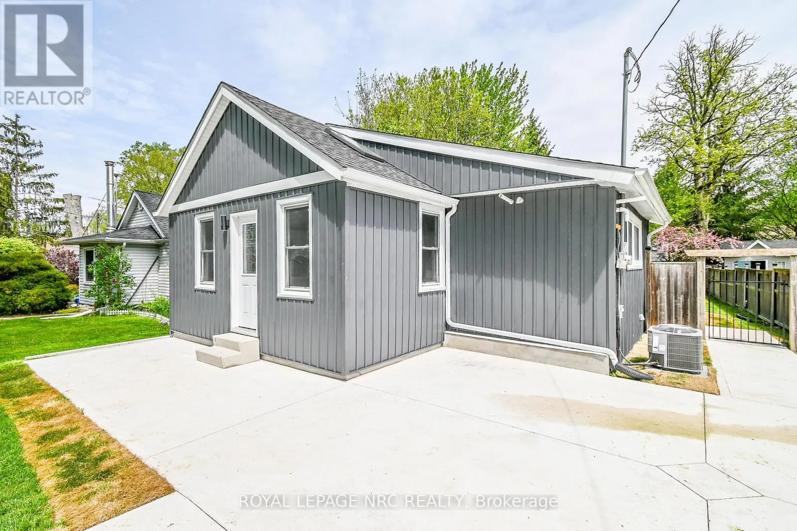 10556 WOODLAND DRIVE