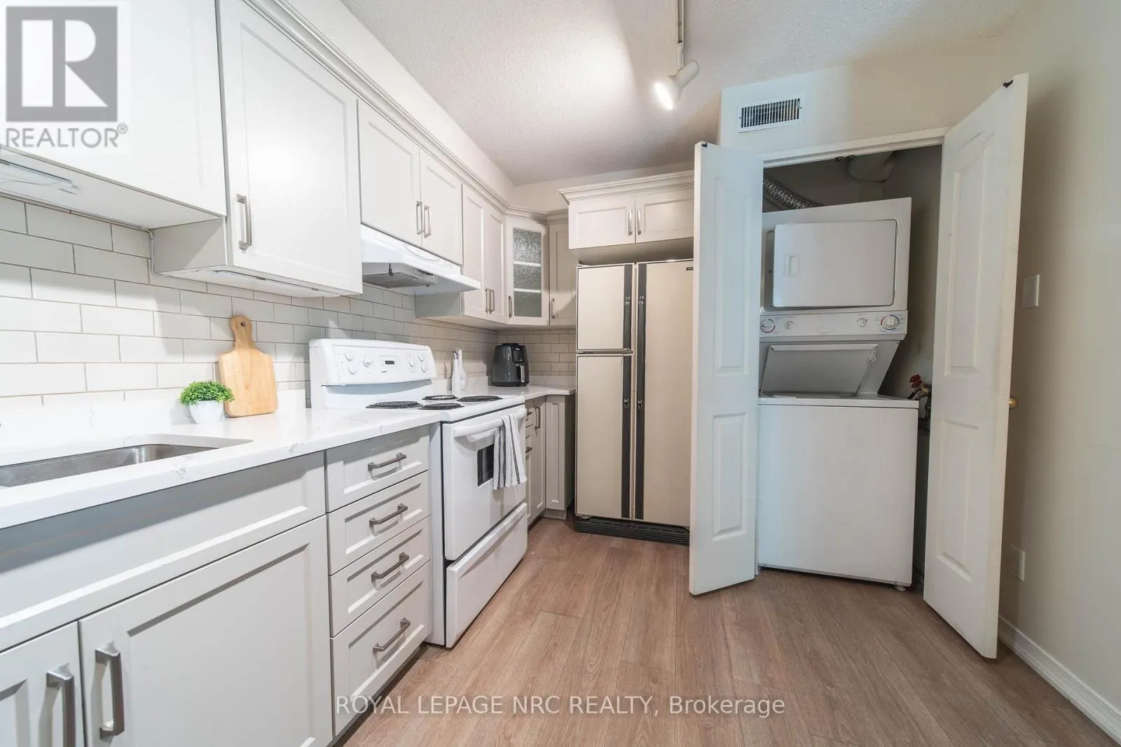 203 - 8111 FOREST GLEN DRIVE, #203