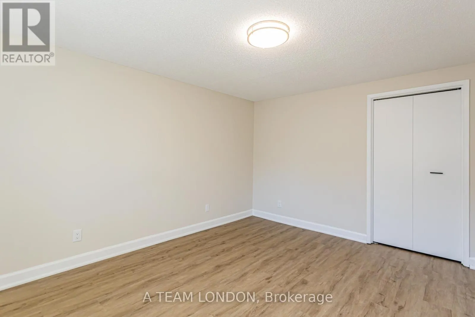 77 - 35 WATERMAN AVENUE, #77