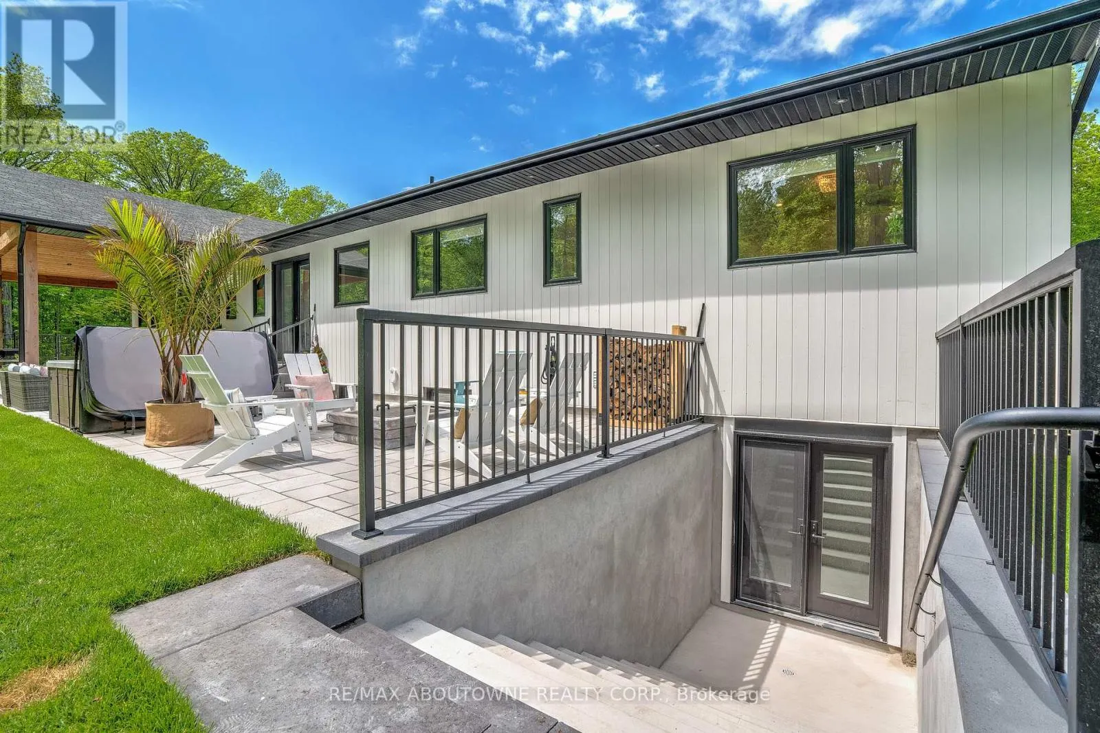 295 ALLEN ROAD