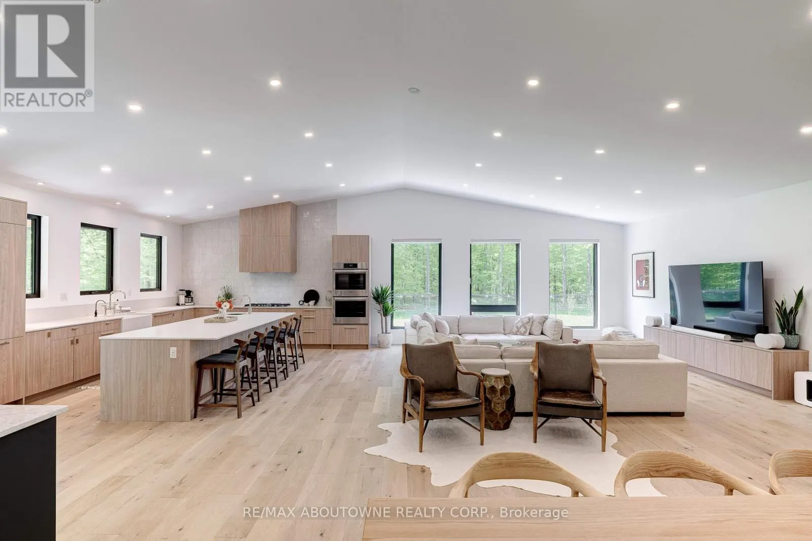295 ALLEN ROAD