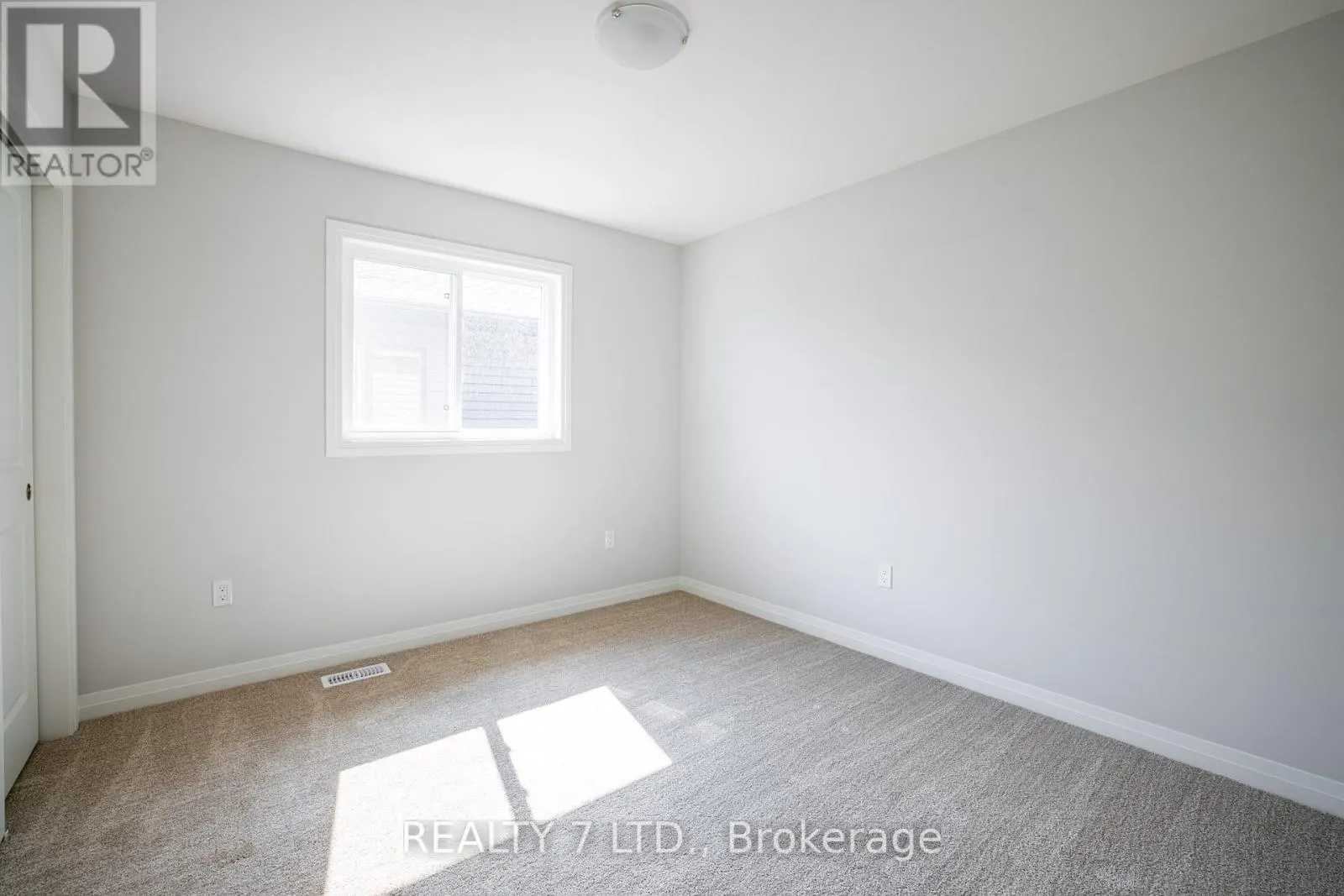 762 BRADFORD AVENUE
