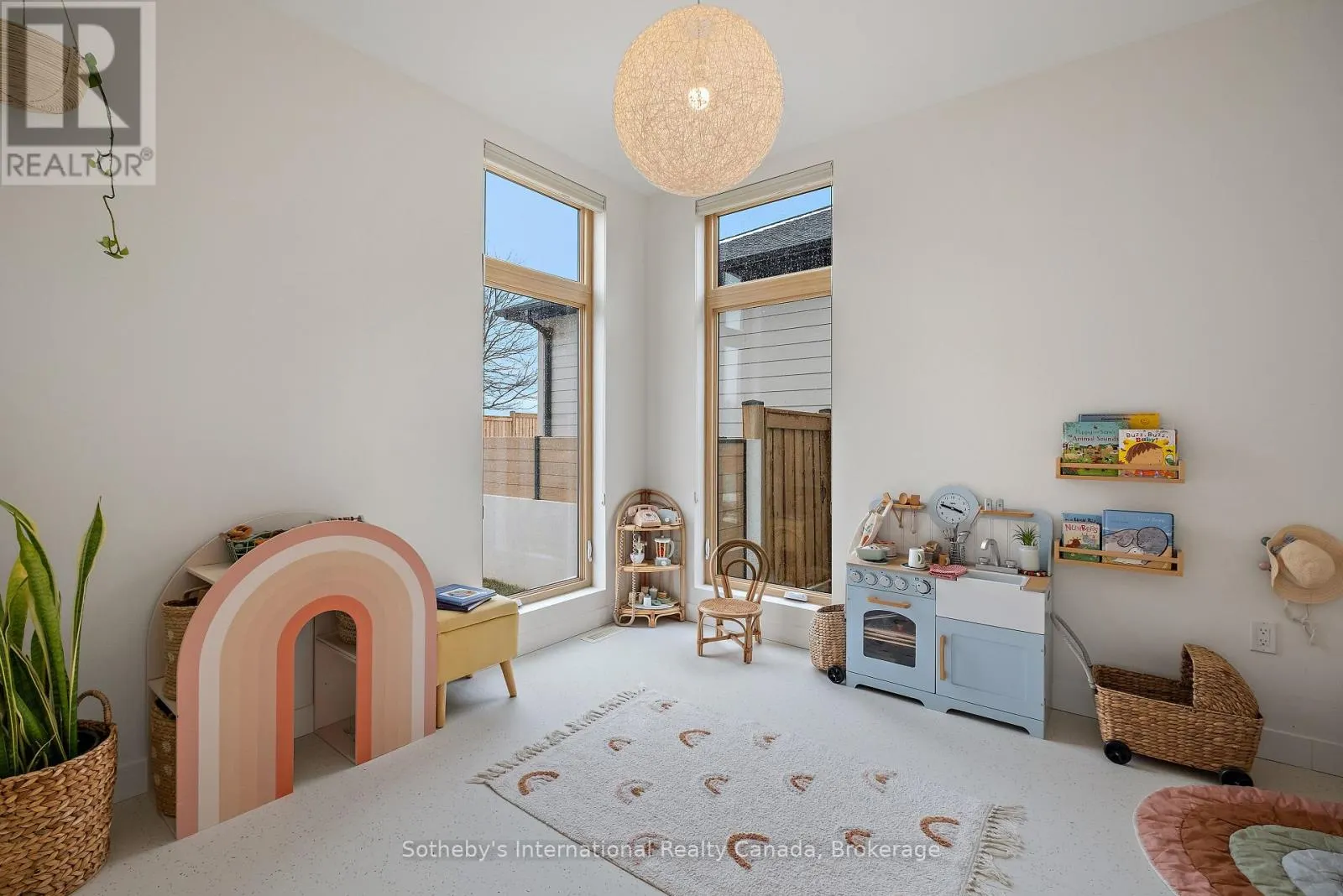 24 WILLIAM STREET W