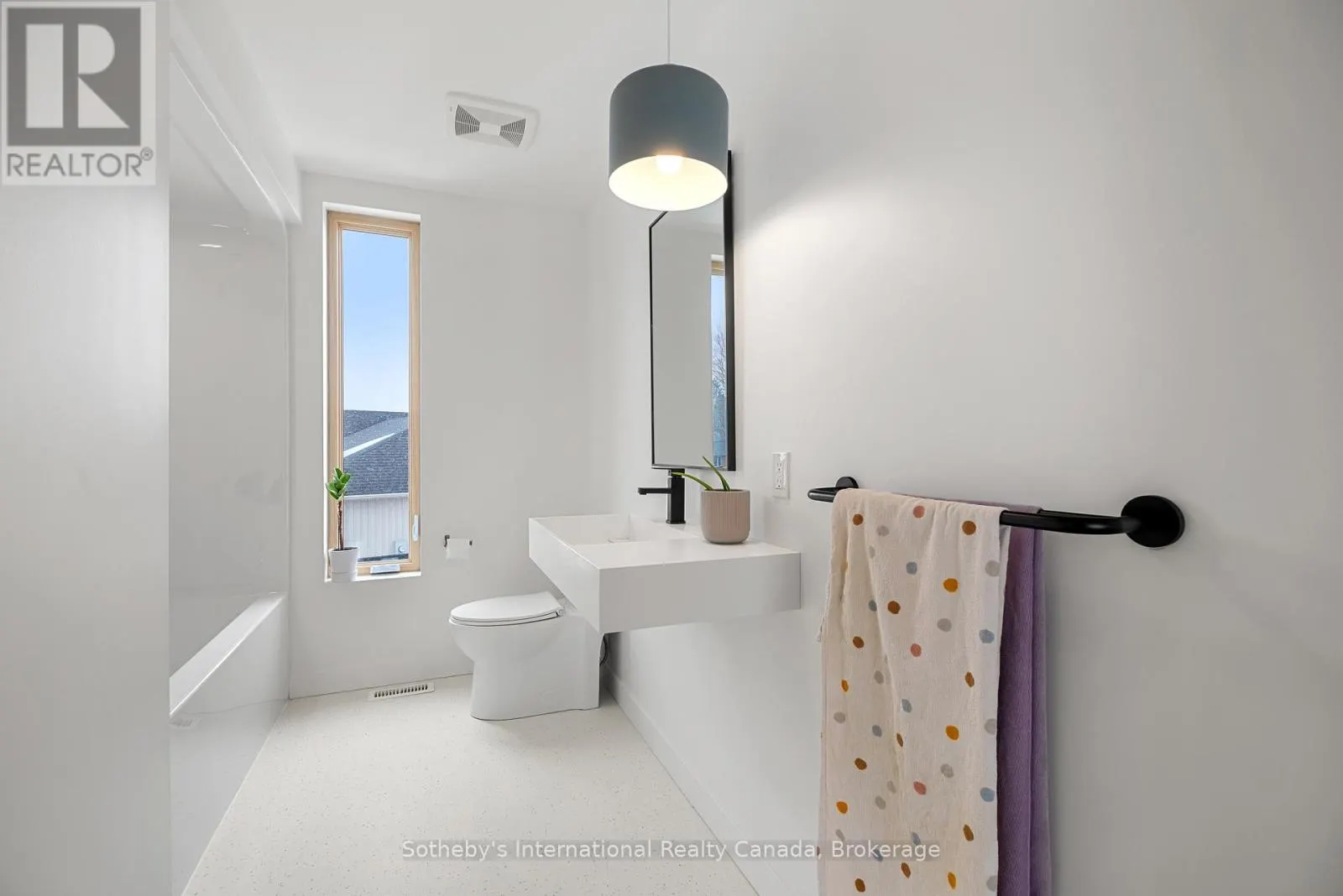 24 WILLIAM STREET W