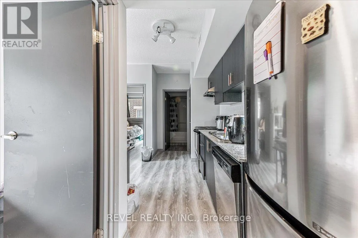 F313 - 275 LARCH STREET