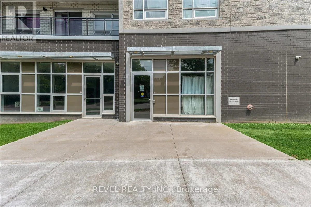 F313 - 275 LARCH STREET