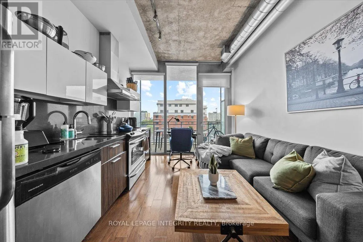 741 - 340 MCLEOD STREET