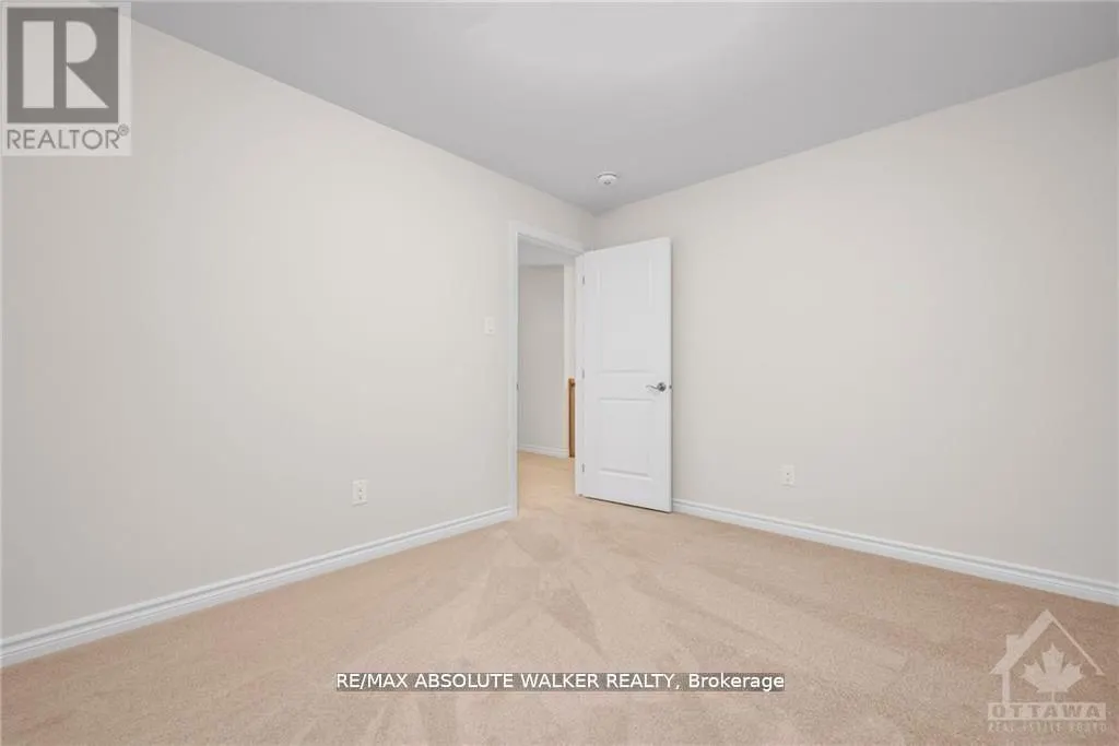 702 DU RIVAGE STREET