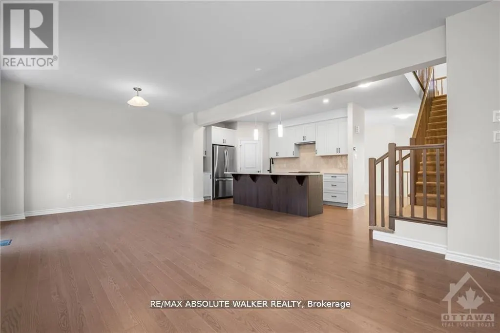 702 DU RIVAGE STREET