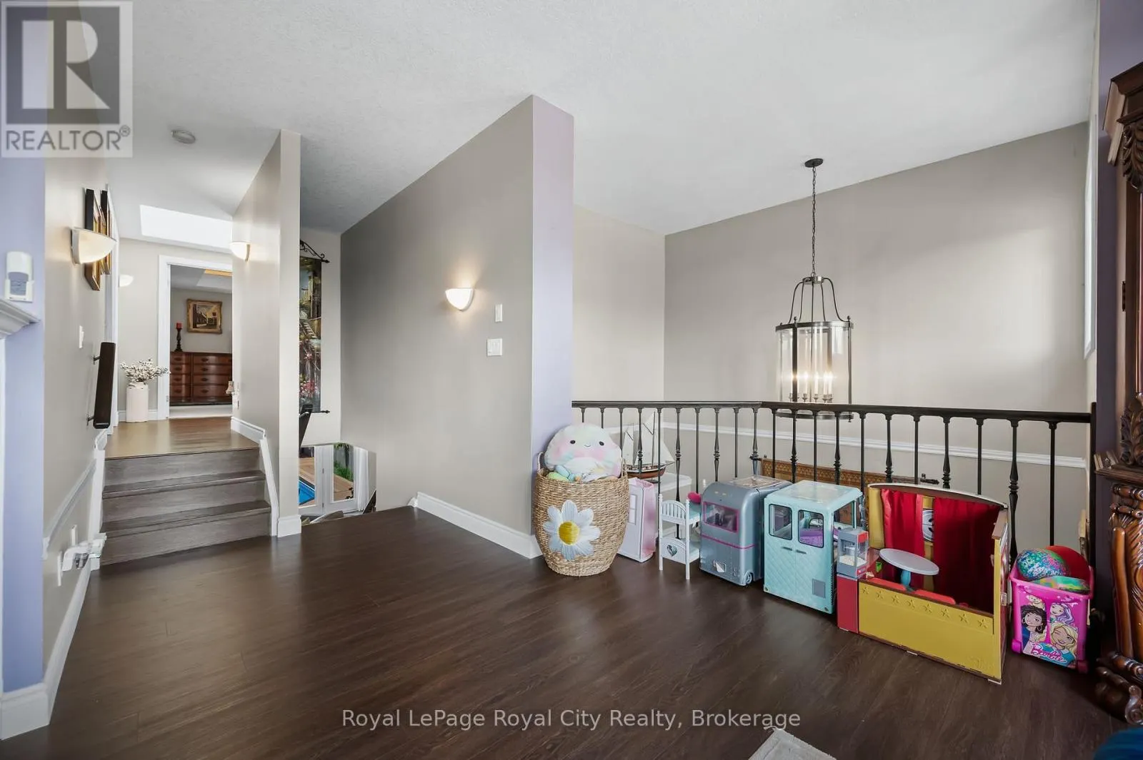 7 MARIGOLD DRIVE