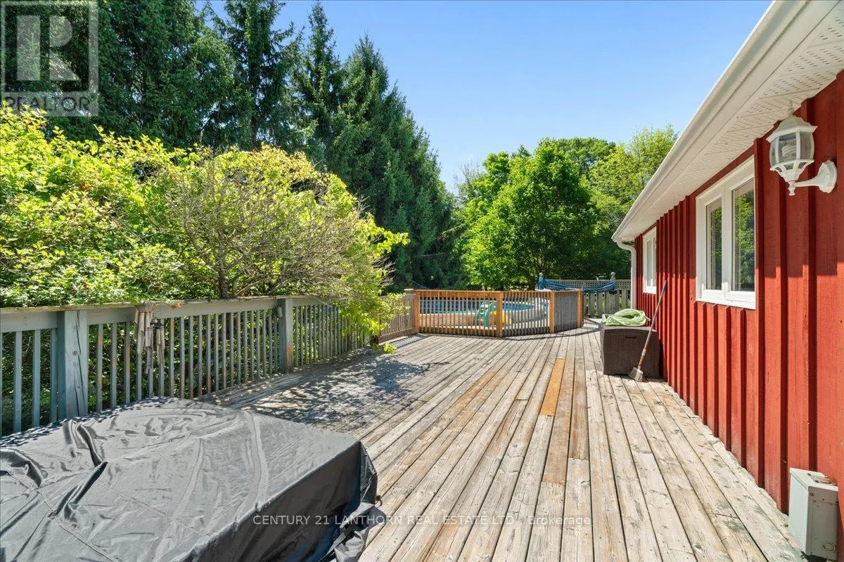 1207 SHANNON ROAD