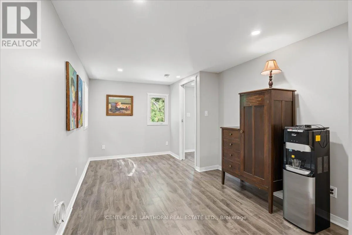 1207 SHANNON ROAD