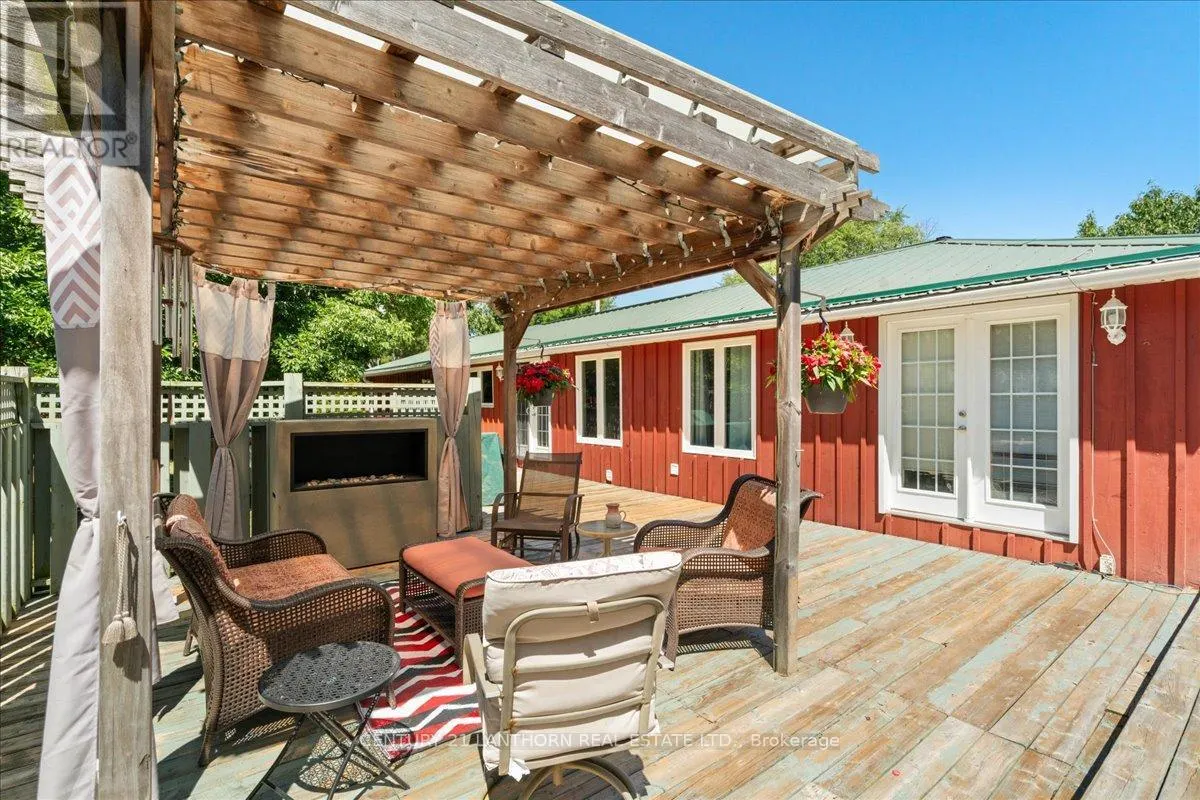 1207 SHANNON ROAD