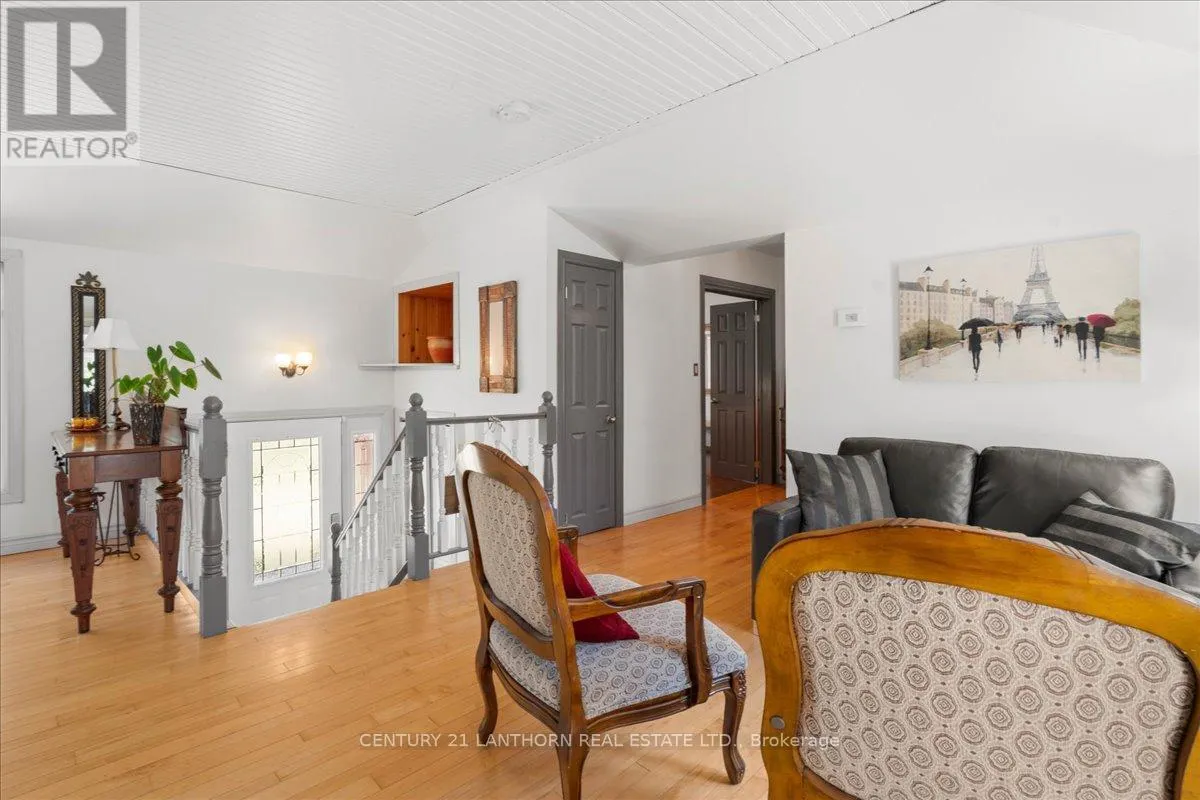 1207 SHANNON ROAD