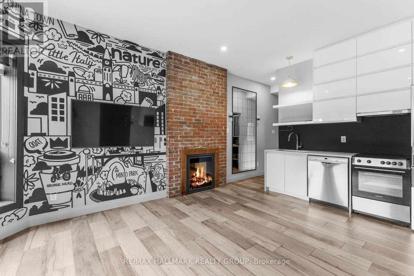 1 - 201 MACLAREN STREET