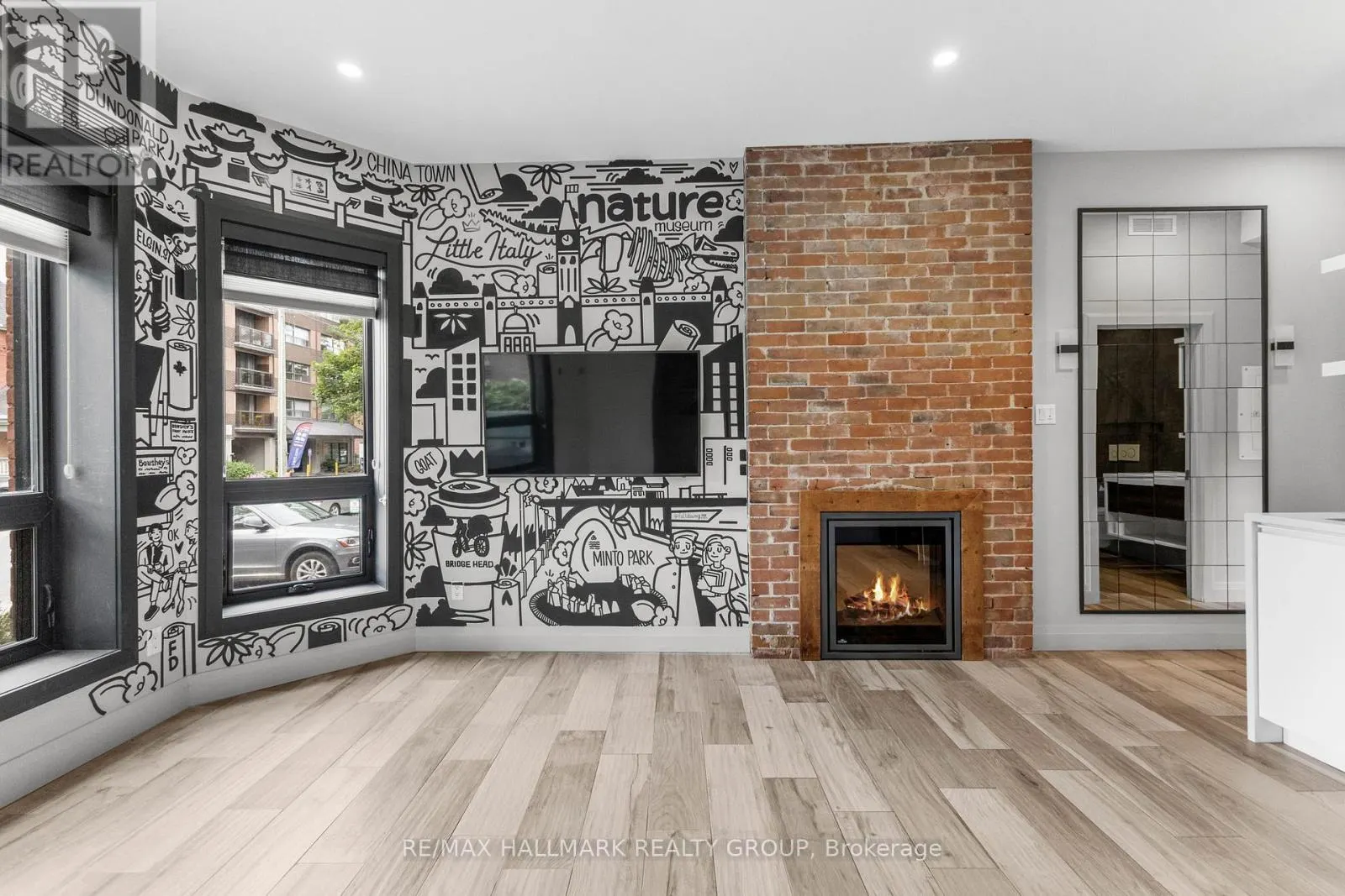 1 - 201 MACLAREN STREET
