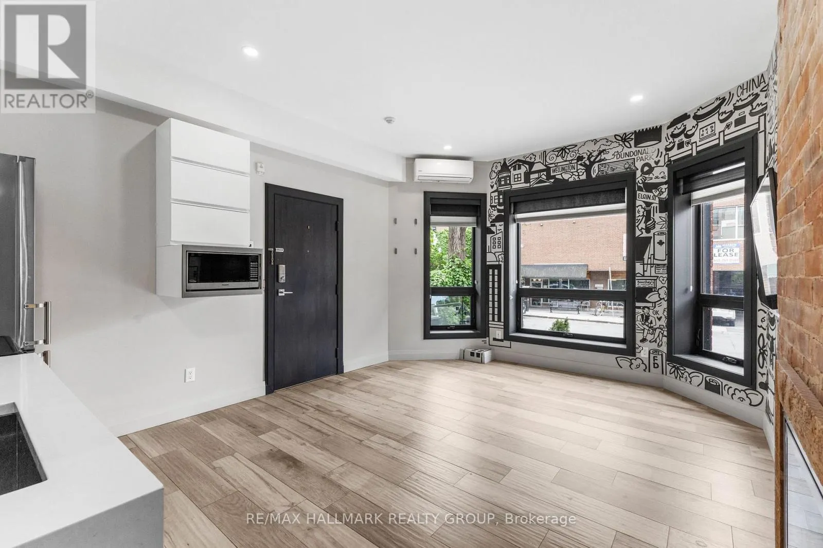 1 - 201 MACLAREN STREET