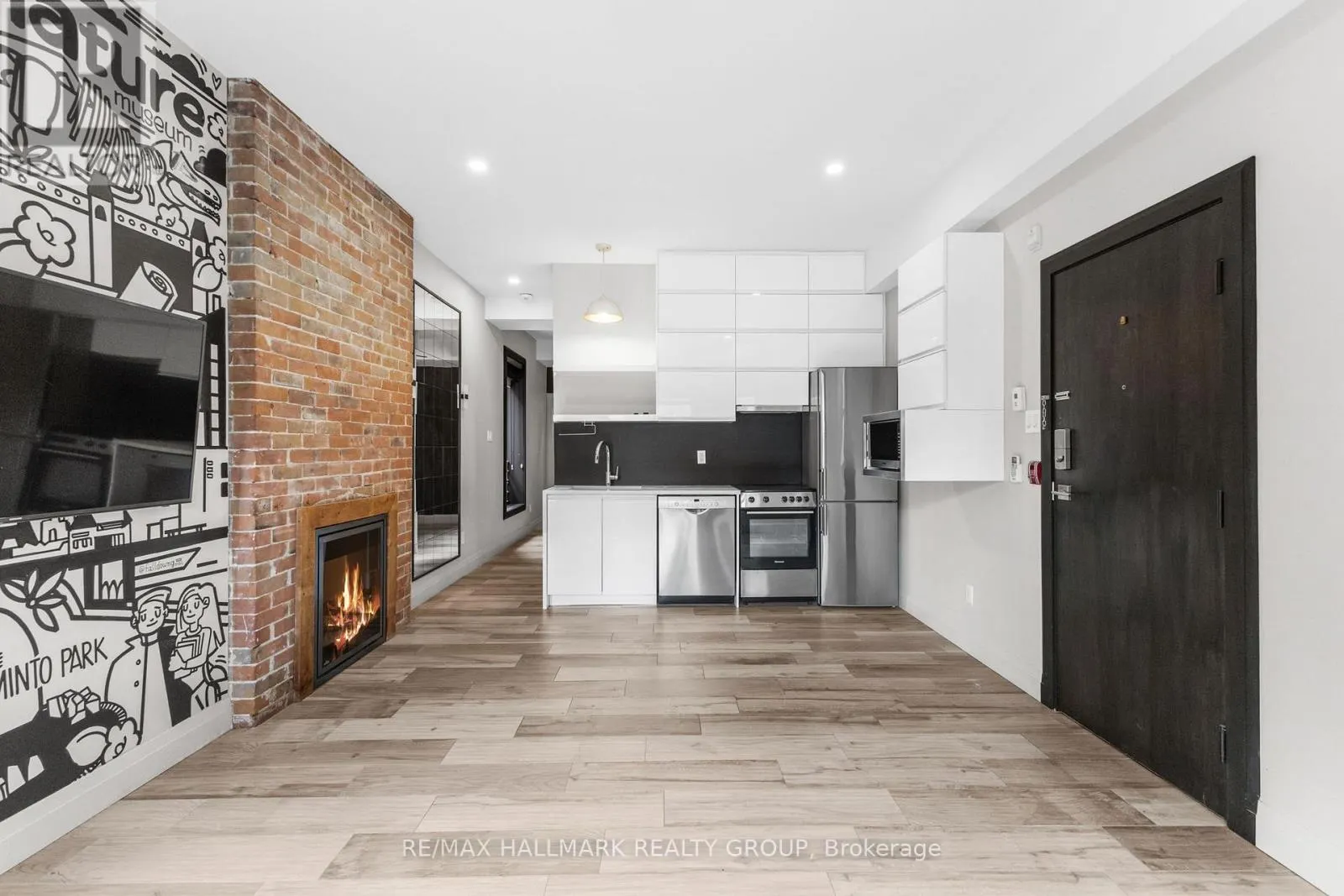 1 - 201 MACLAREN STREET