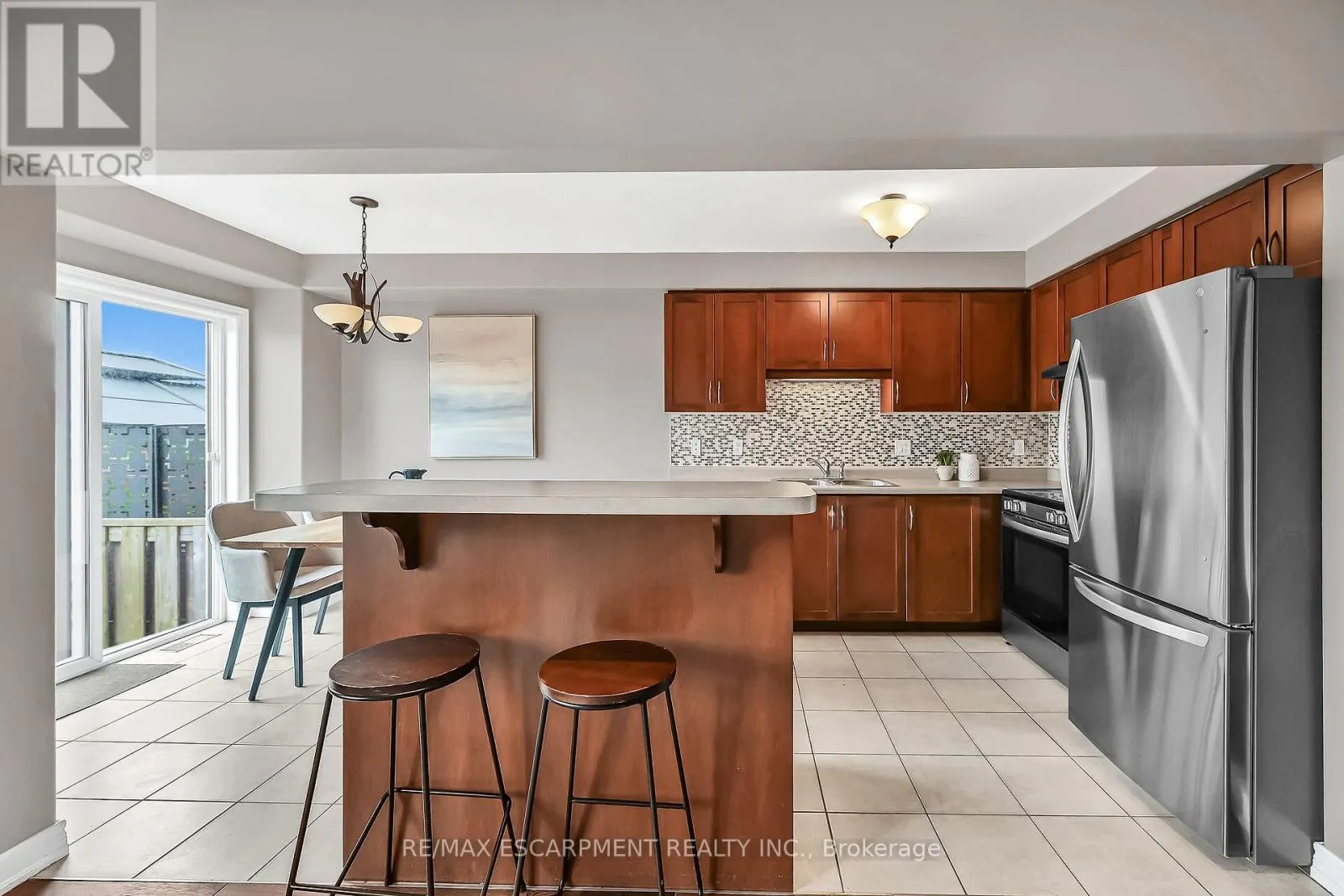 21 - 242 UPPER MOUNT ALBION ROAD