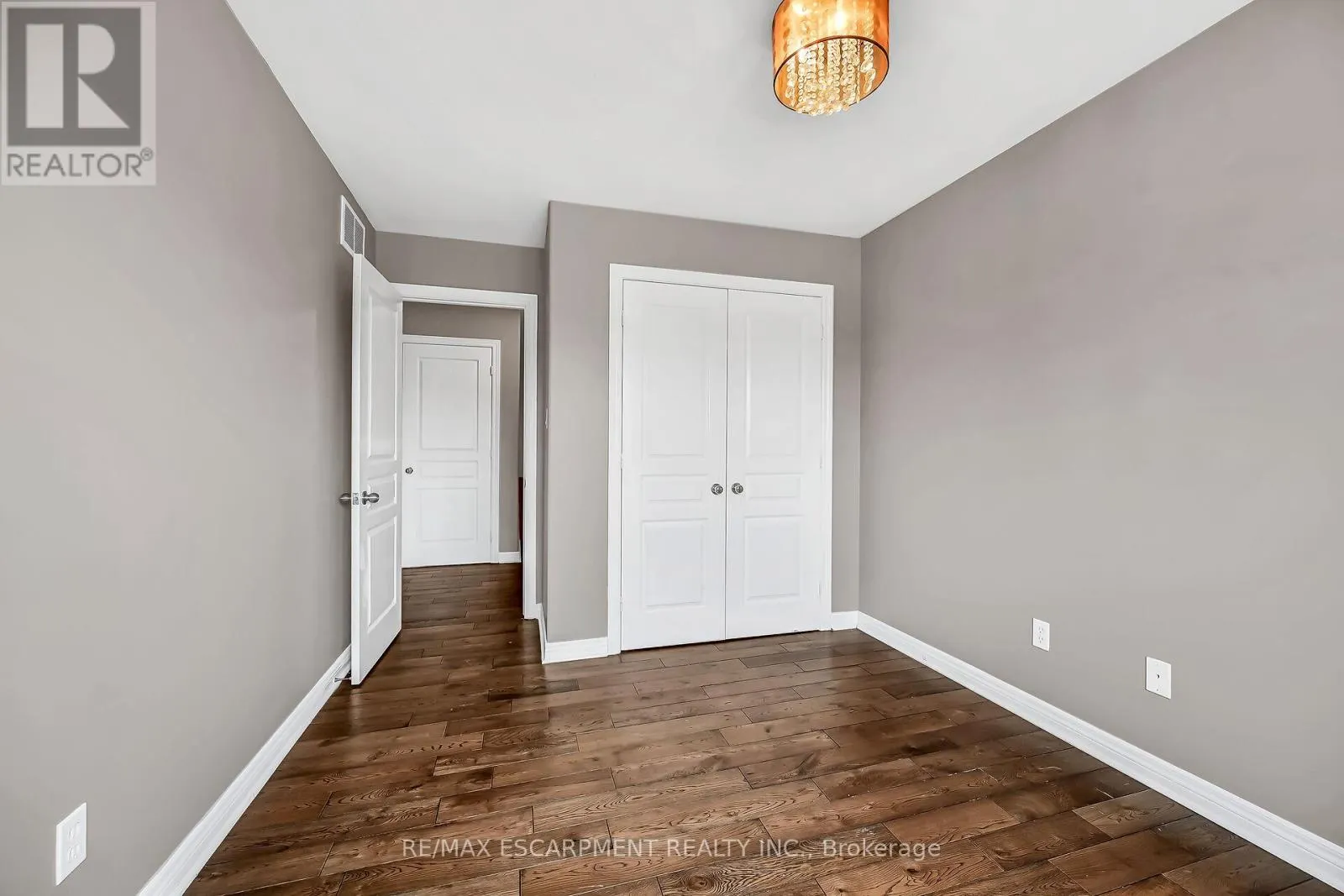 21 - 242 UPPER MOUNT ALBION ROAD