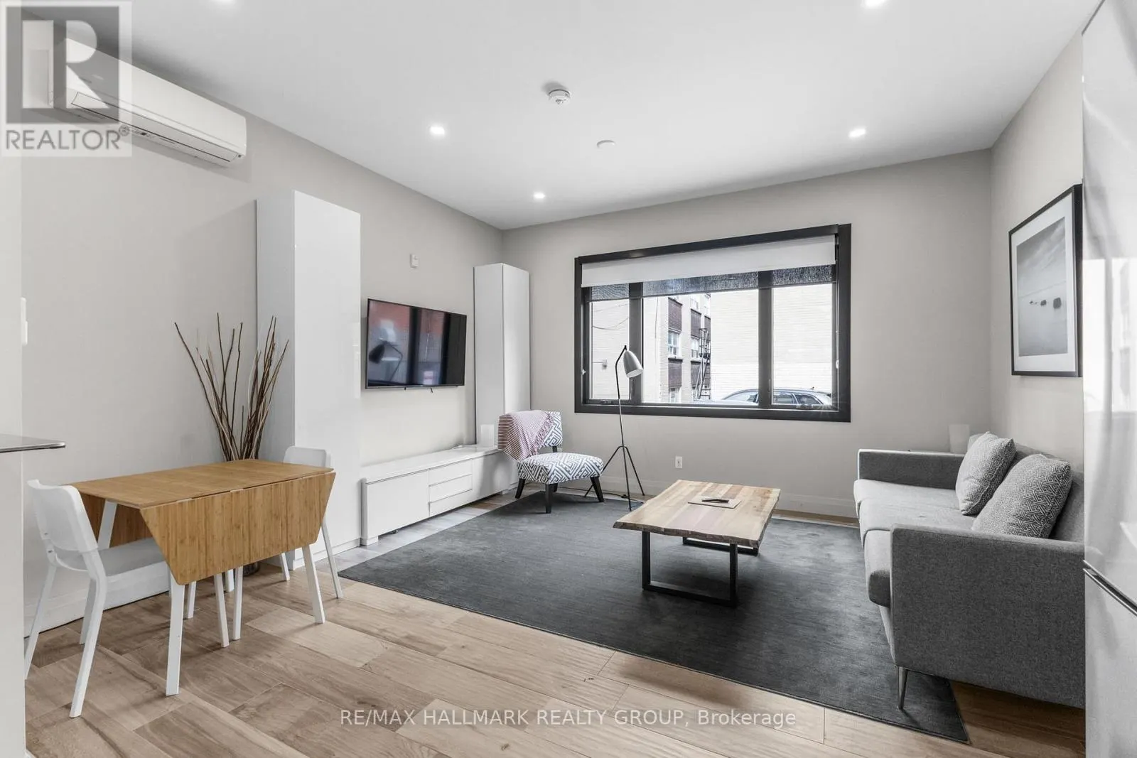 2 - 201 MACLAREN STREET