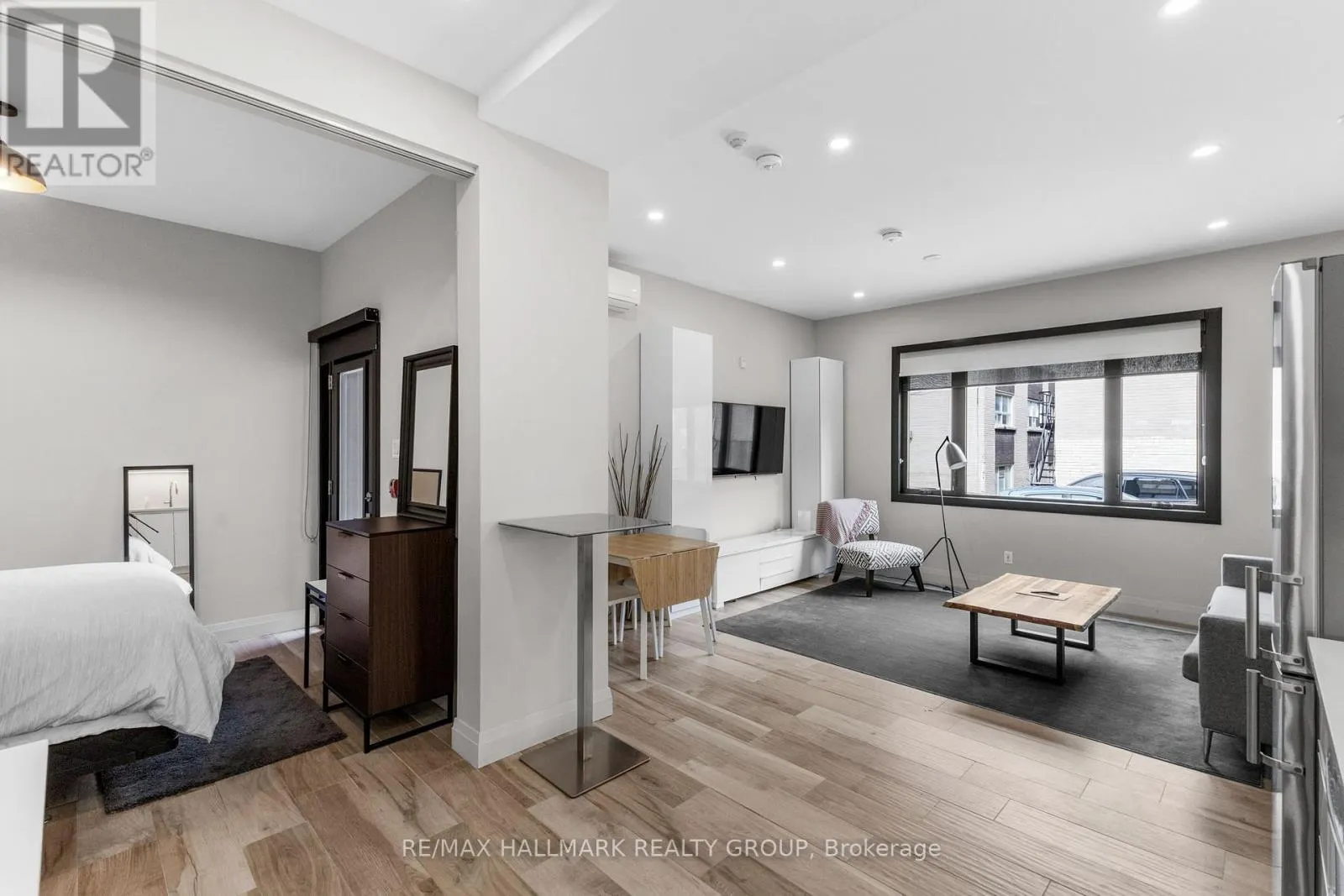 2 - 201 MACLAREN STREET