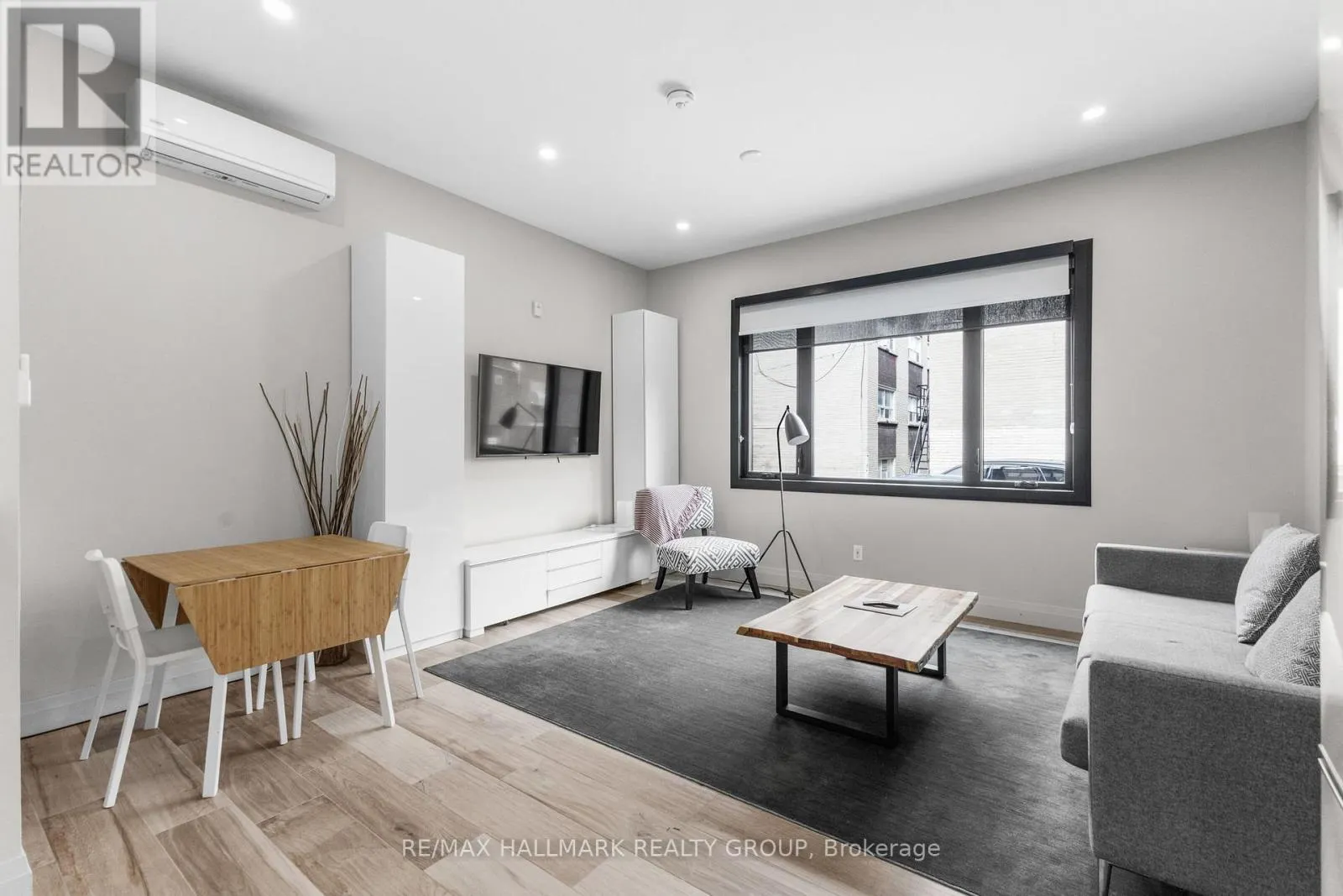 2 - 201 MACLAREN STREET