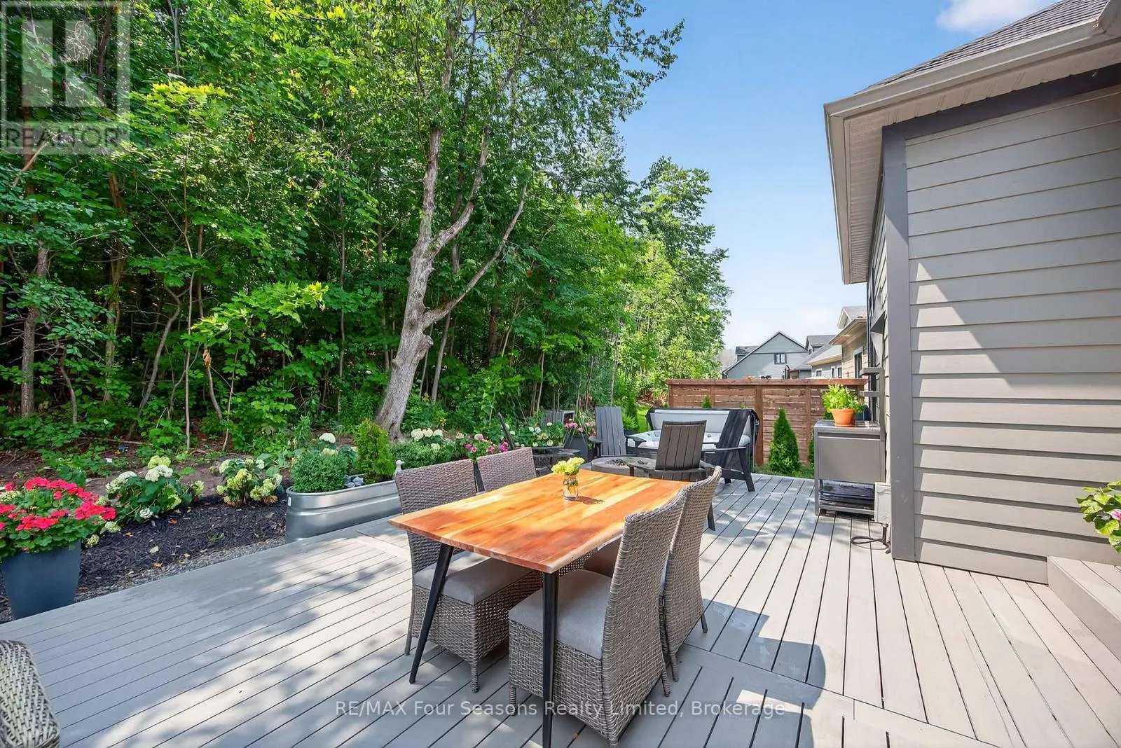 112 SCHOONERS LANE