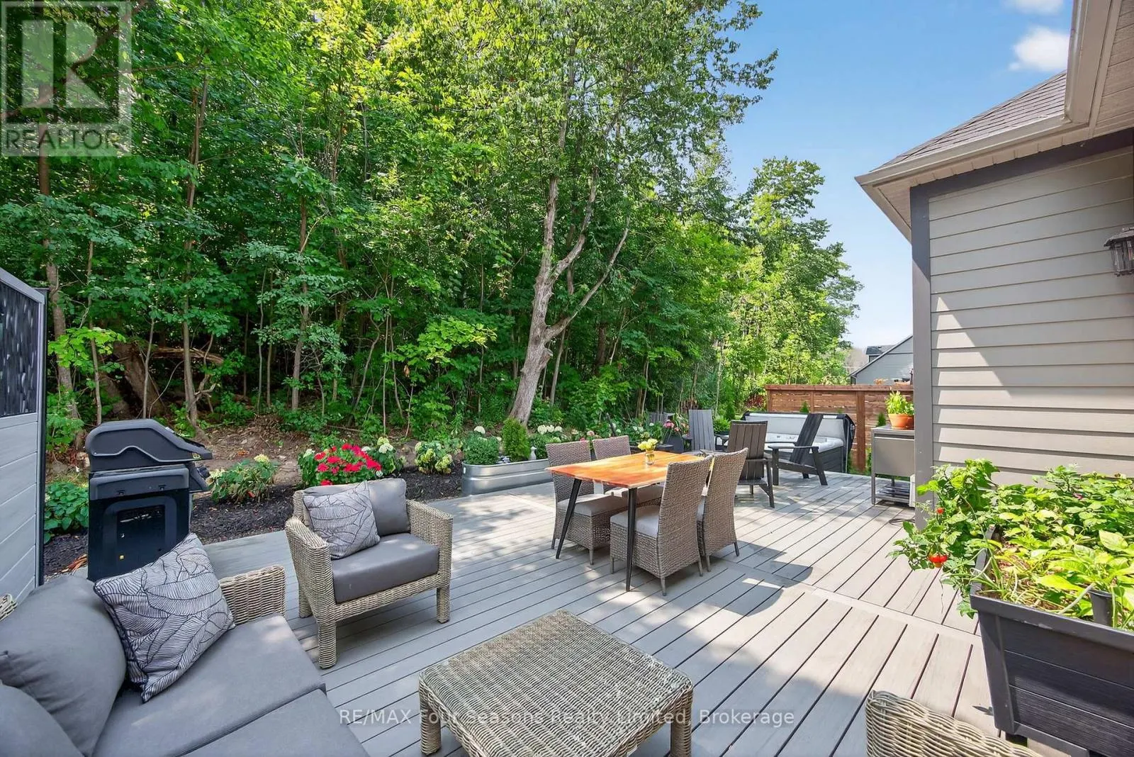 112 SCHOONERS LANE