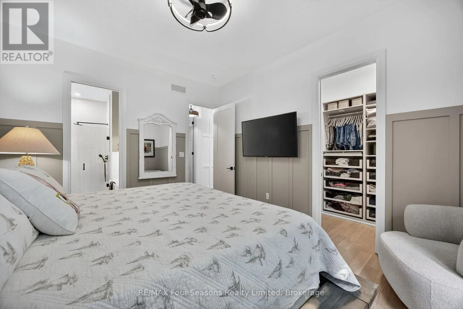 112 SCHOONERS LANE
