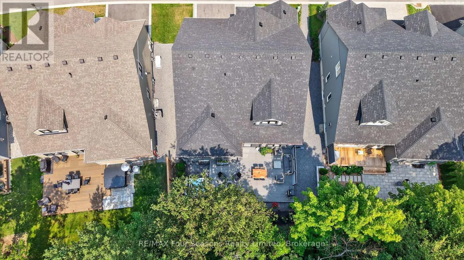 112 SCHOONERS LANE