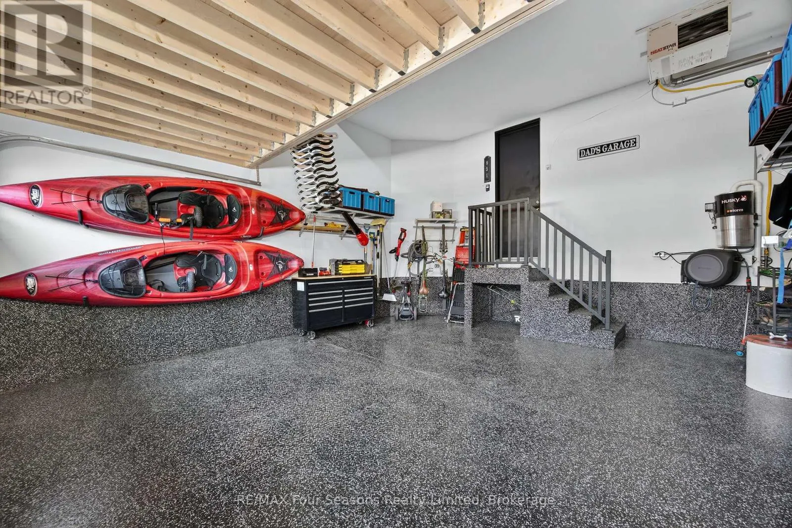112 SCHOONERS LANE