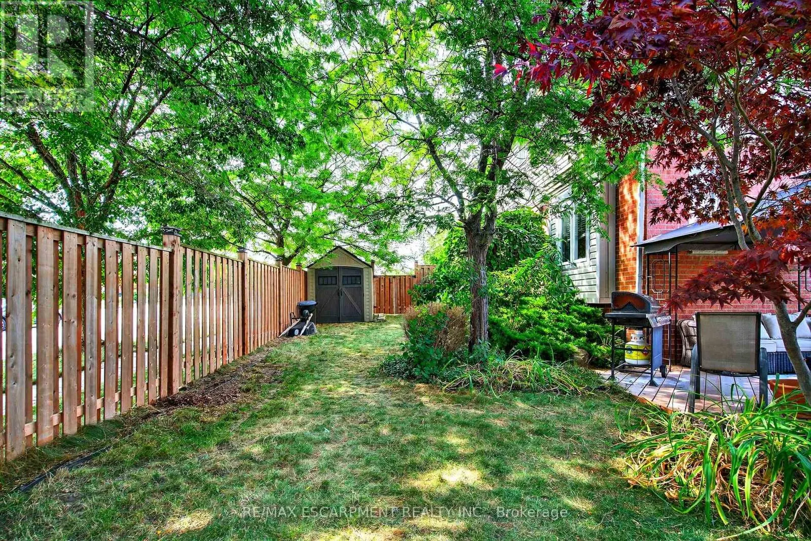 2 NEWELL COURT