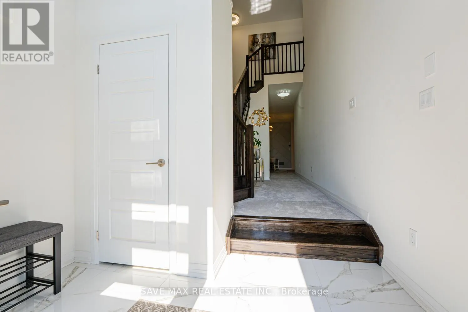 44 WAKELING DRIVE