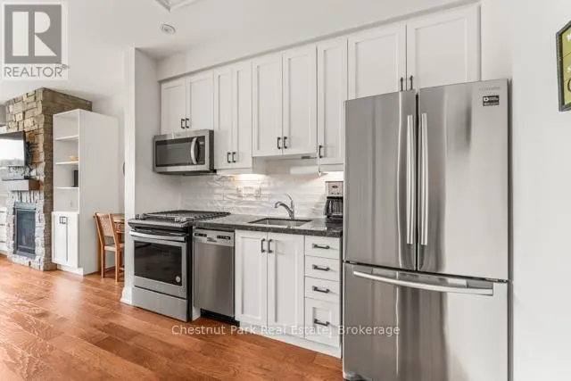 B206 - 1869 MUSKOKA ROAD 118 ROAD W, #B206