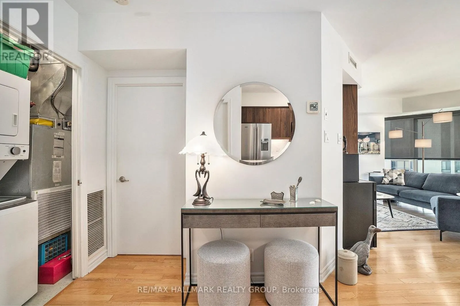 1601 - 445 LAURIER AVENUE W