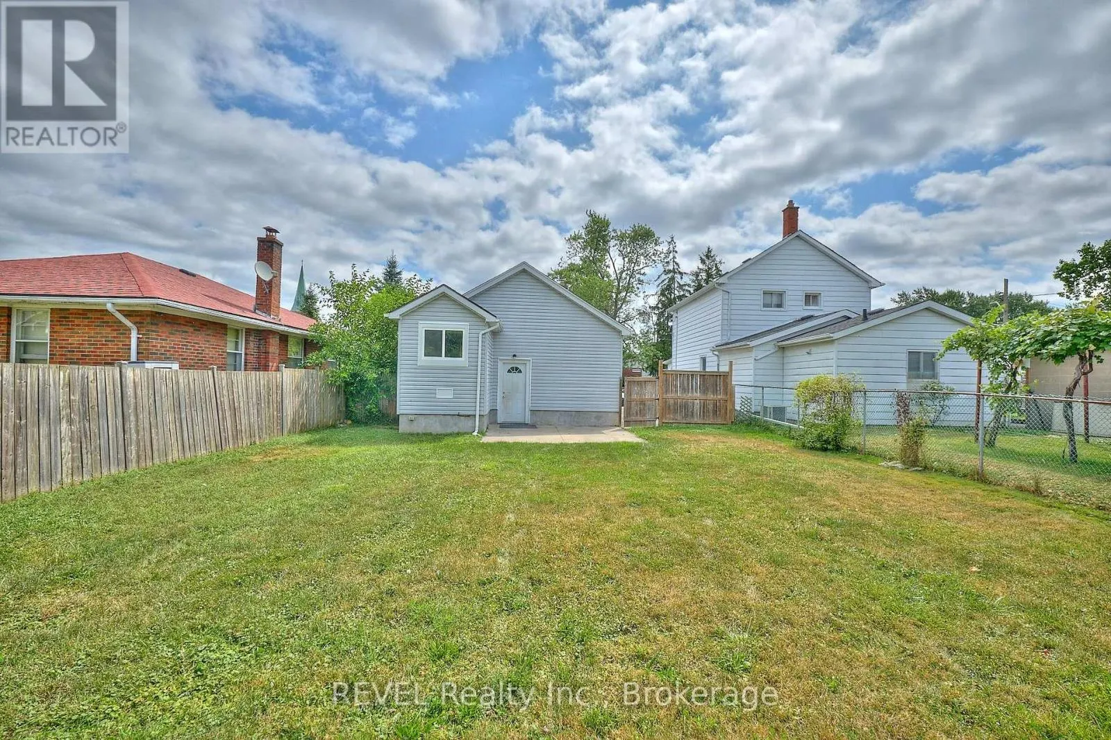 9 COLBORNE STREET
