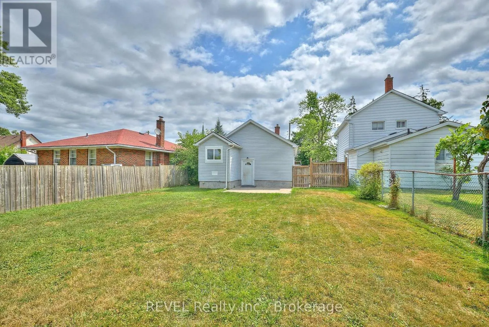 9 COLBORNE STREET