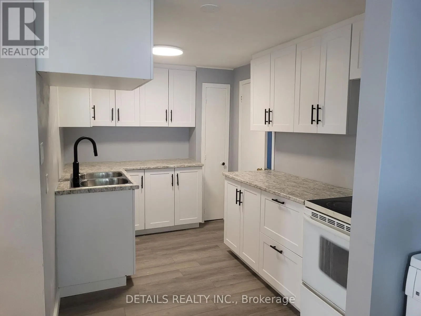 4559 STE CATHERINE STREET W