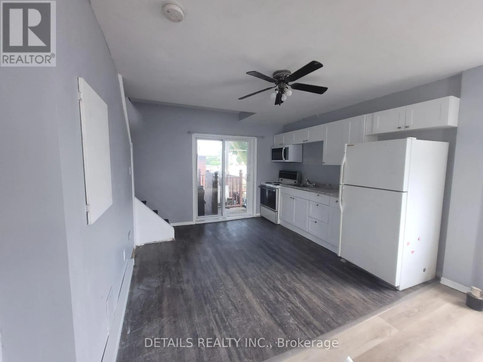 4559 STE CATHERINE STREET W