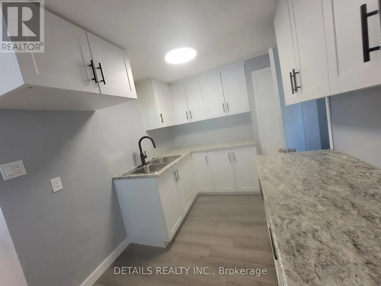 4559 STE CATHERINE STREET W