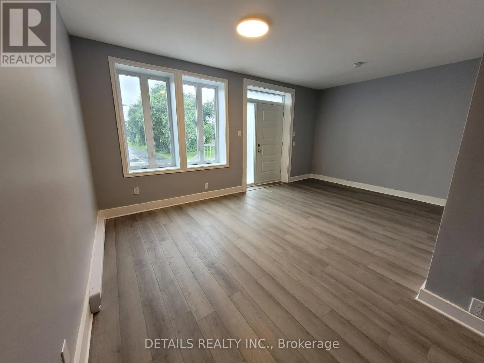 4559 STE CATHERINE STREET W